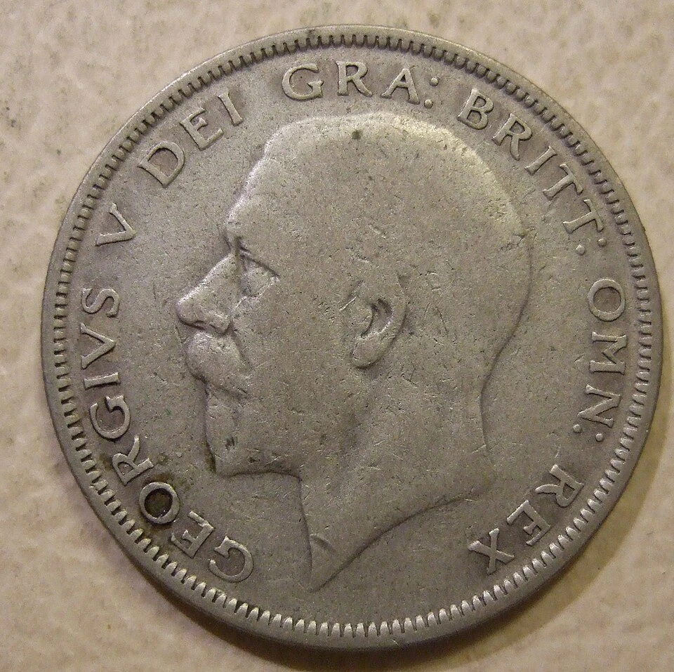 1930 KM835 George V half crown reverse — denomination, complete date and dated reverse design