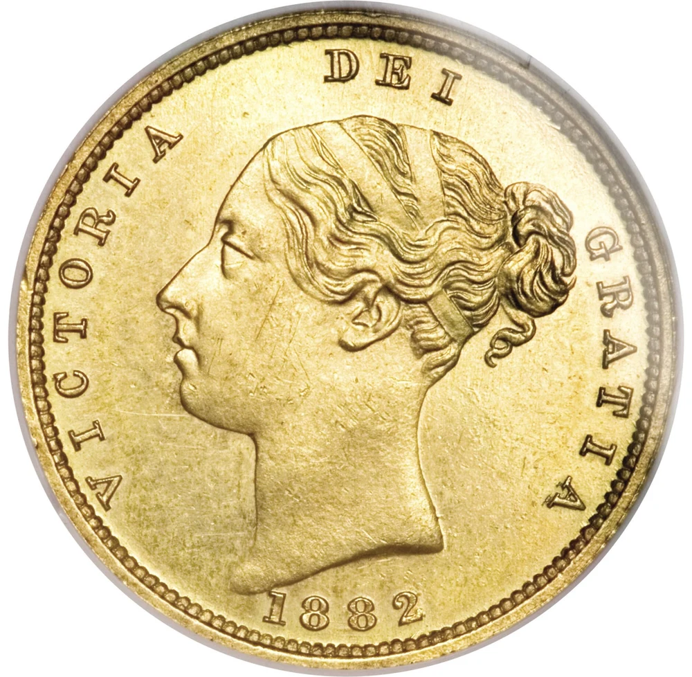 1882-M Victoria young-head half sovereign obverse