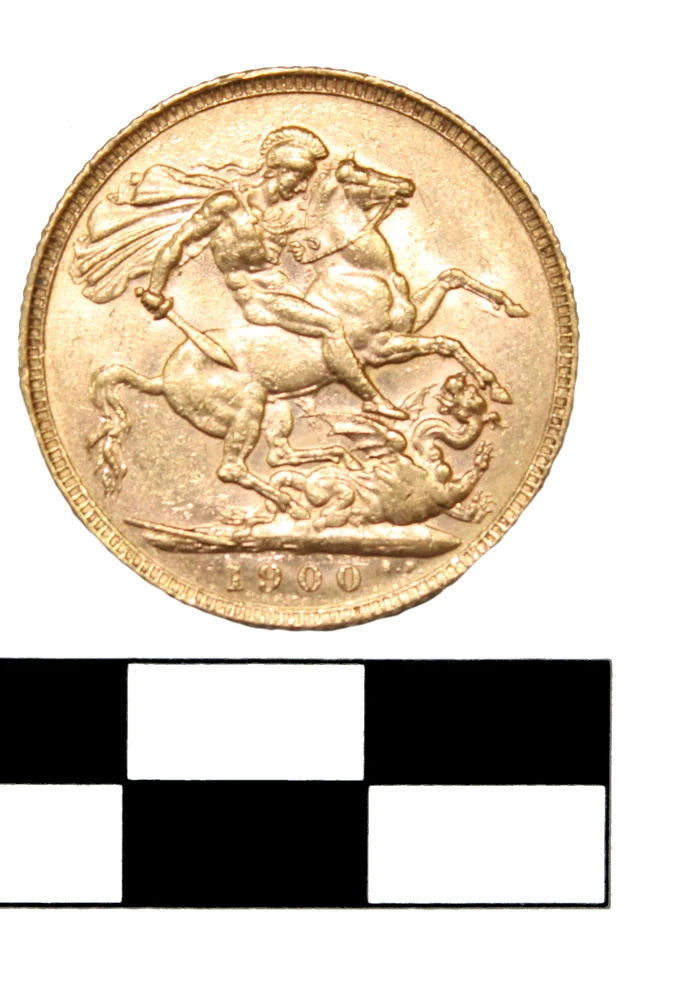 1900 Victoria veiled-head full sovereign reverse